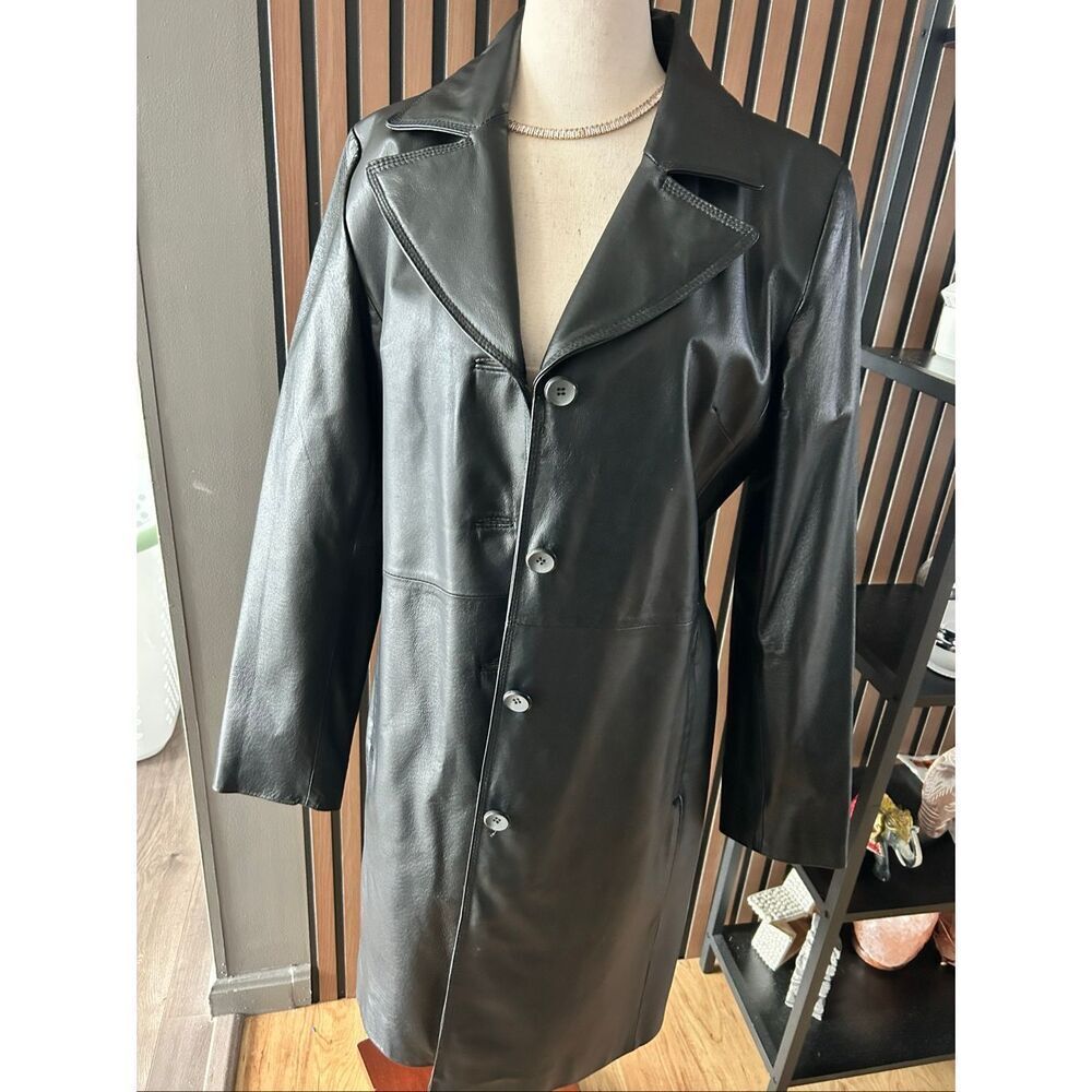 Madison & Max long leather jacket stylish size medium in excellent condition